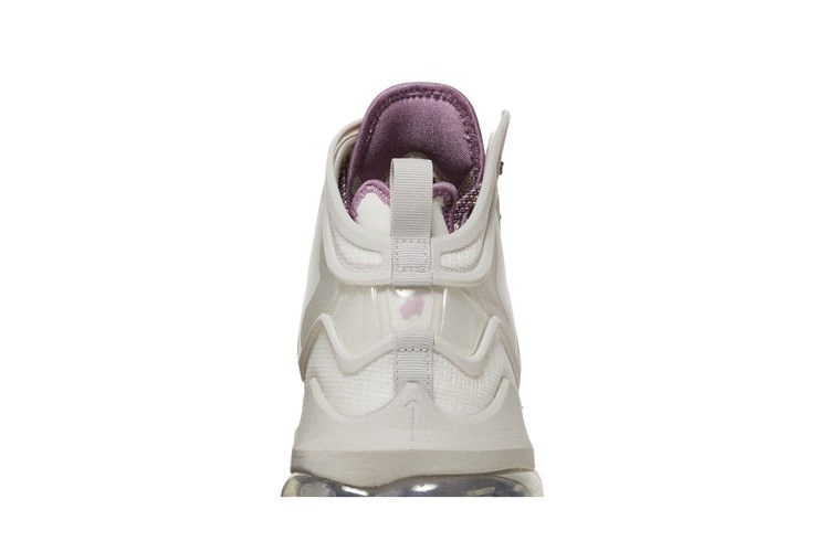 Кроссовки Nike LeBron 19 'The Cast'