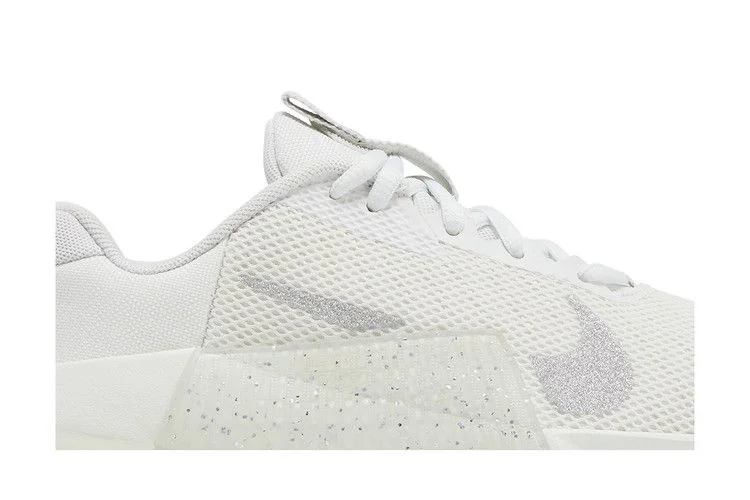 Кроссовки Nike Wmns Metcon 9 Premium 'Summit White Metallic Silver'