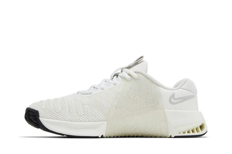 Кроссовки Nike Wmns Metcon 9 Premium 'Summit White Metallic Silver'