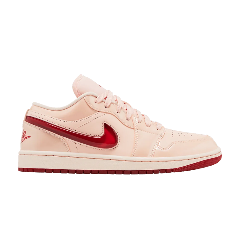 Кроссовки Wmns Air Jordan 1 Low SE 'Patent Valentine's Day'