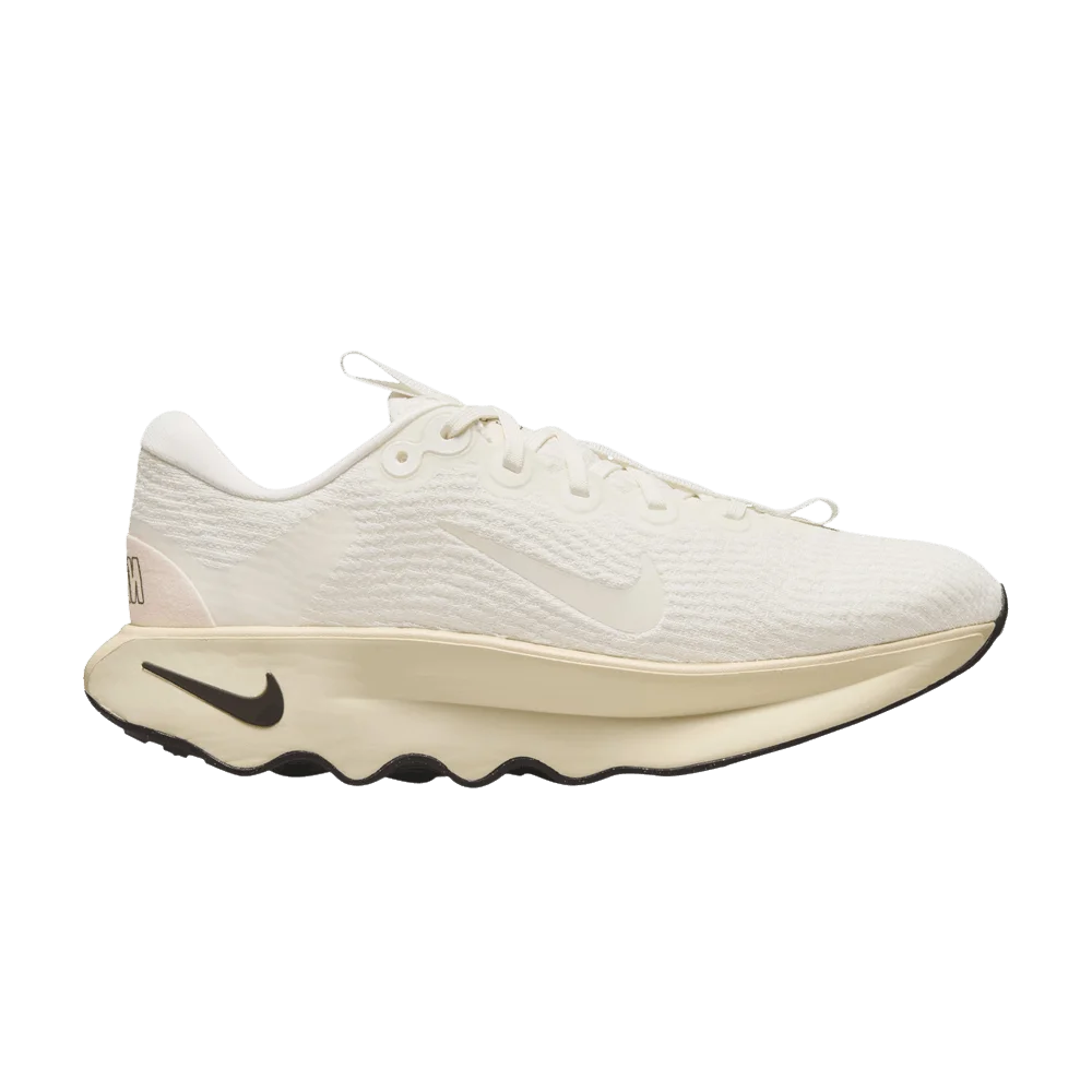 Кроссовки Nike Wmns Motiva 'Guava Ice'