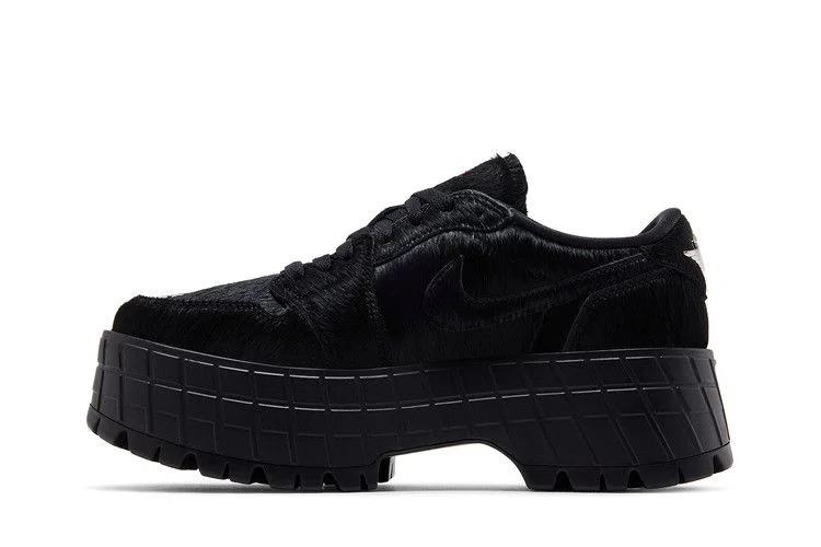 Кроссовки Wmns Air Jordan 1 Low Brooklyn 'Black Pony'
