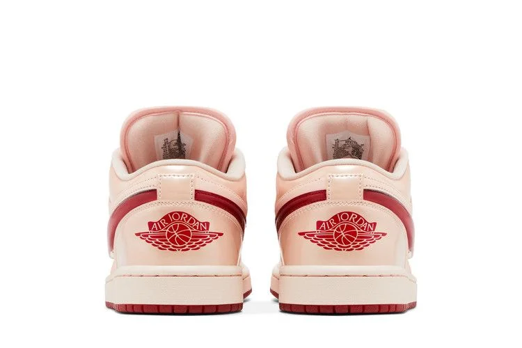 Кроссовки Wmns Air Jordan 1 Low SE 'Patent Valentine's Day'