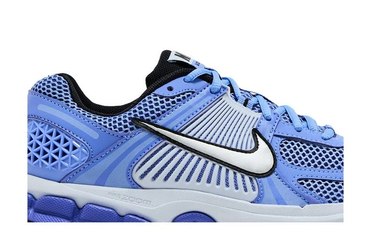 Кроссовки Nike Wmns Air Zoom Vomero 5 'Royal Pulse'
