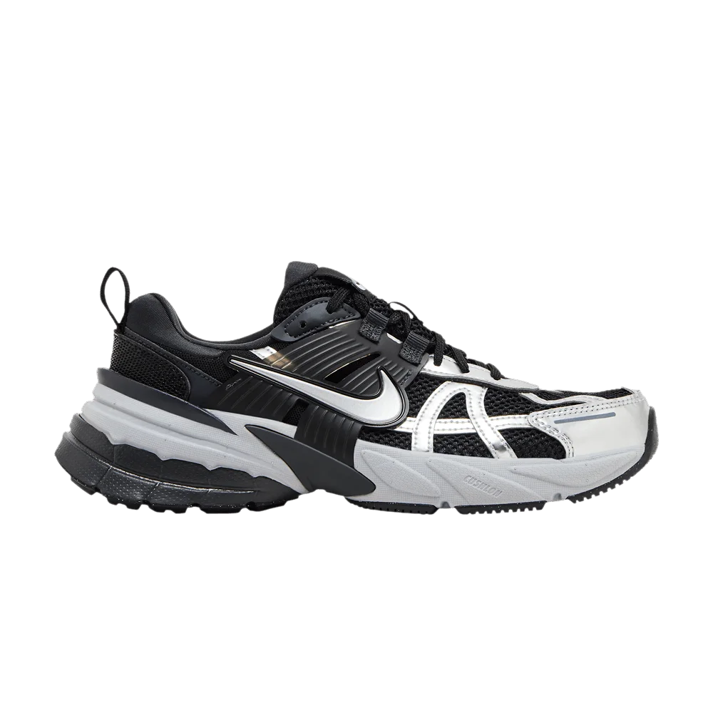 Кроссовки Nike Wmns V2K Run 'Black Metallic Silver'