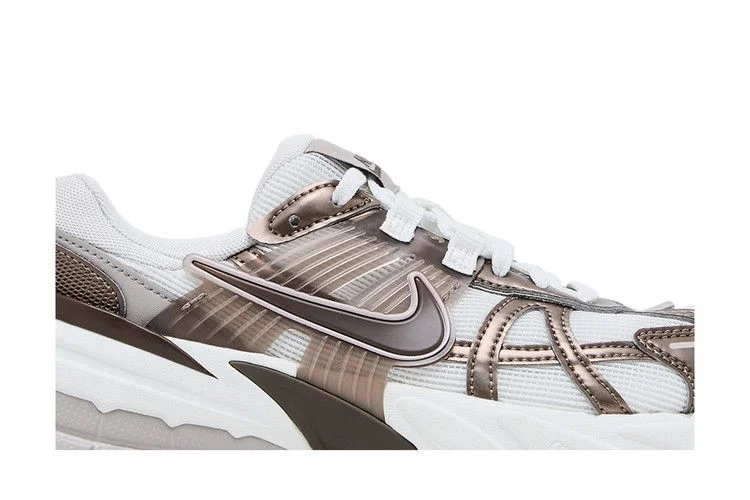 Кроссовки Nike Wmns V2K Run 'Mink Brown'