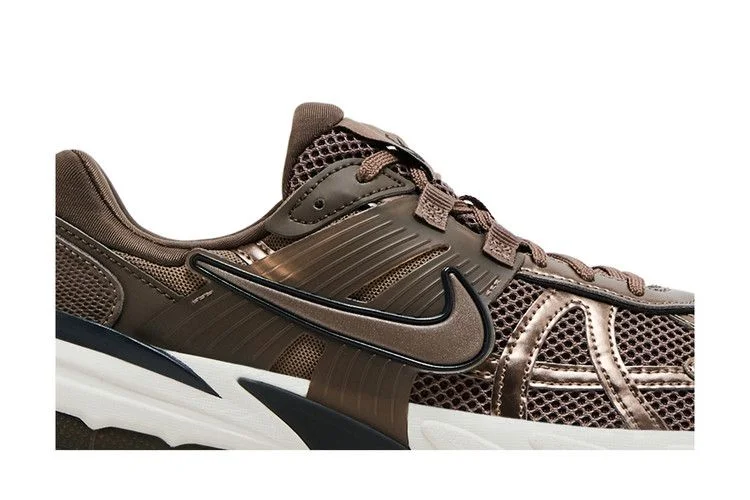 Кроссовки Nike Wmns V2K Run 'Mink Brown'