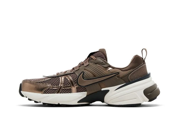 Кроссовки Nike Wmns V2K Run 'Mink Brown'