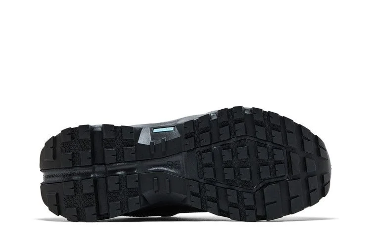 Кроссовки ON Wmns Cloudrock Low Waterproof 'Triple Black'