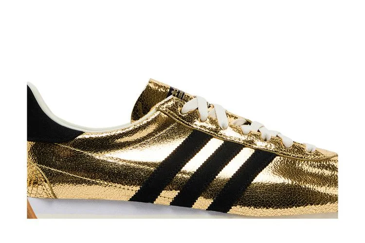 Кроссовки adidas Wmns Country OG 'Gold Metallic Black'