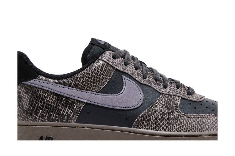 Кроссовки Nike Air Force 1 '07 LV8 'Snakeskin Pack - Off Noir'