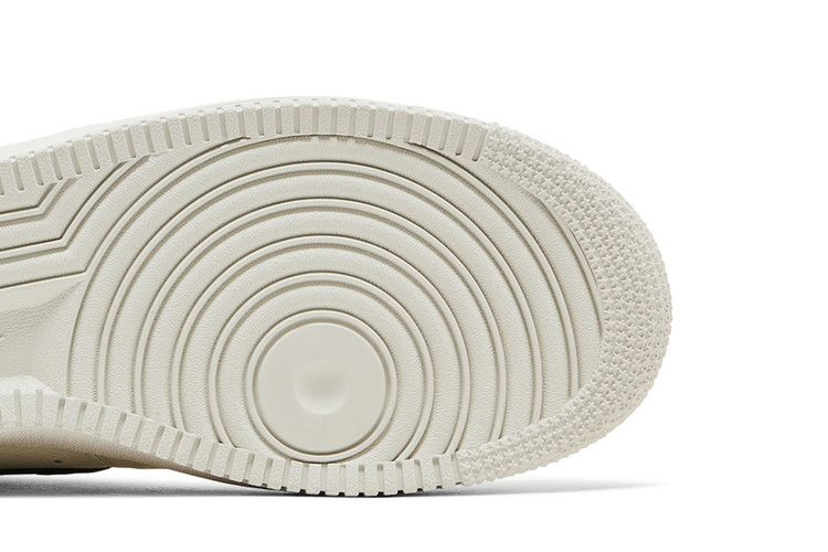 Кроссовки Nike Air Force 1 '07 LE 'Year of the Snake'