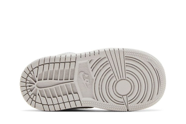 Кроссовки Air Jordan 1 Mid SE TD 'Neutral Grey Sail'