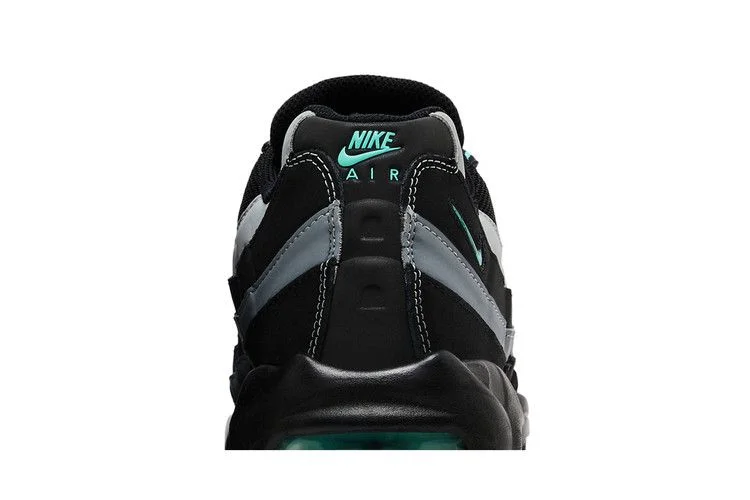 Кроссовки Nike Air Max 95 'Black Aurora Green'