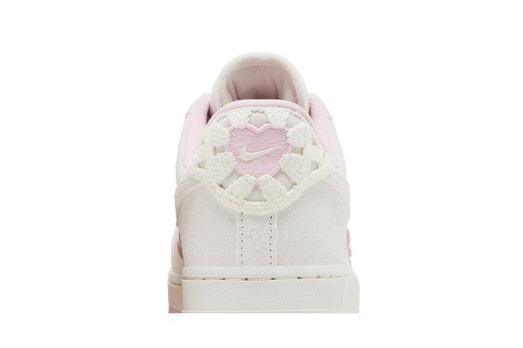 Кроссовки Nike Wmns Air Force 1 Low 'Valentine's Day 2025'