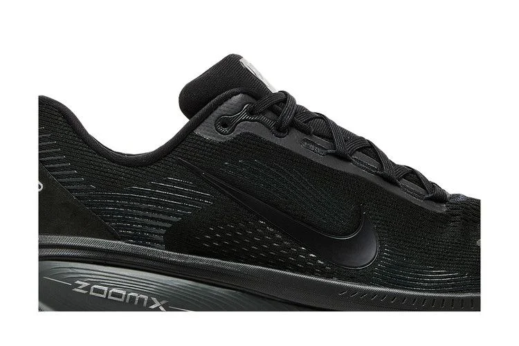Кроссовки Nike Vomero 18 'Triple Black'