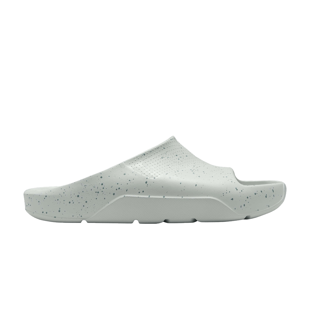 jordan-post-slide-light-silver-mica-green-dx5575-003