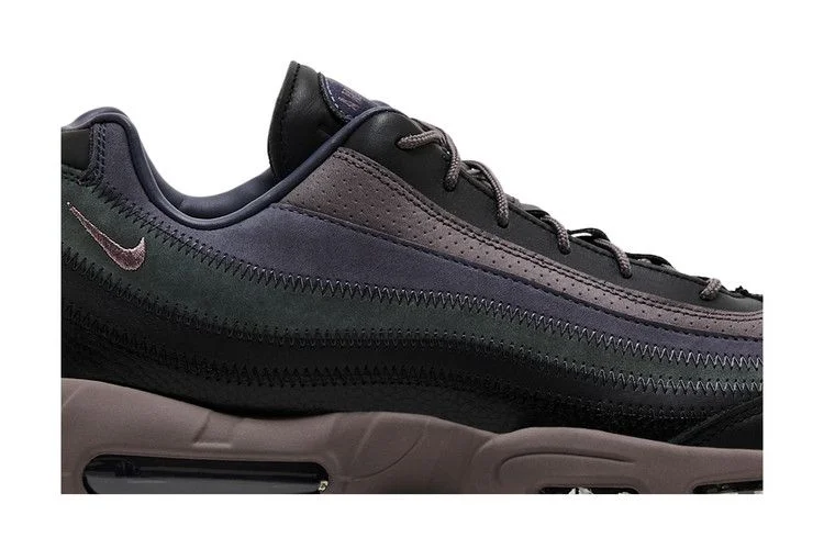 Кроссовки A Ma Maniére x Nike Air Max 95 SP 'Black Violet Ore'