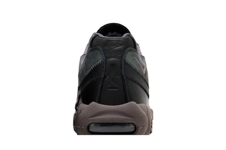 Кроссовки A Ma Maniére x Nike Air Max 95 SP 'Black Violet Ore'