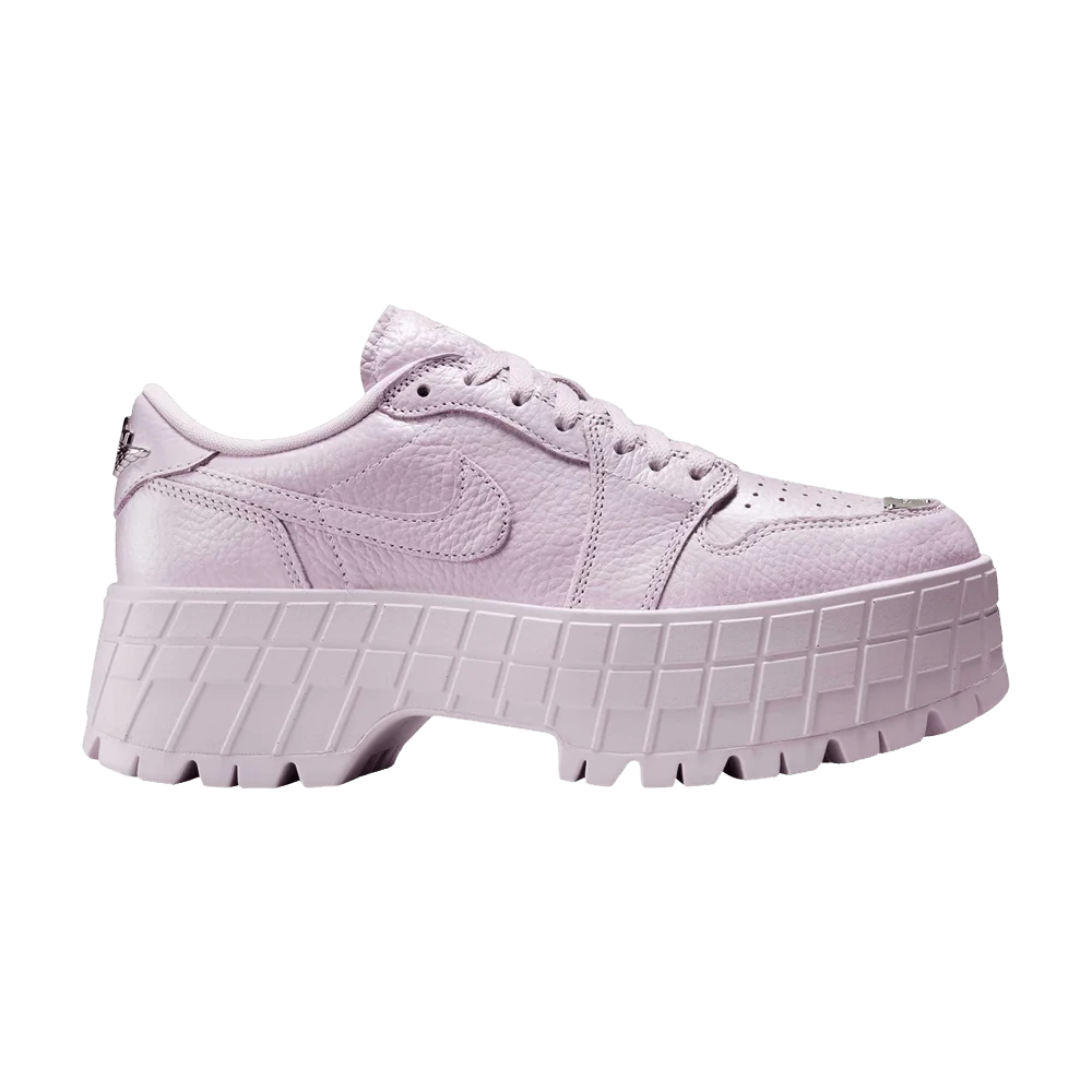Кроссовки Wmns Air Jordan 1 Low Brooklyn 'Doll'