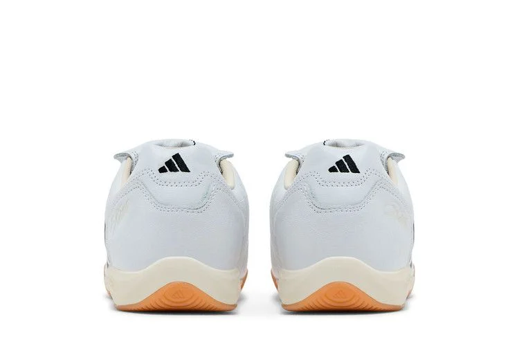 Кроссовки Kith x adidas Predator 2002 IC 'White Black Gum'