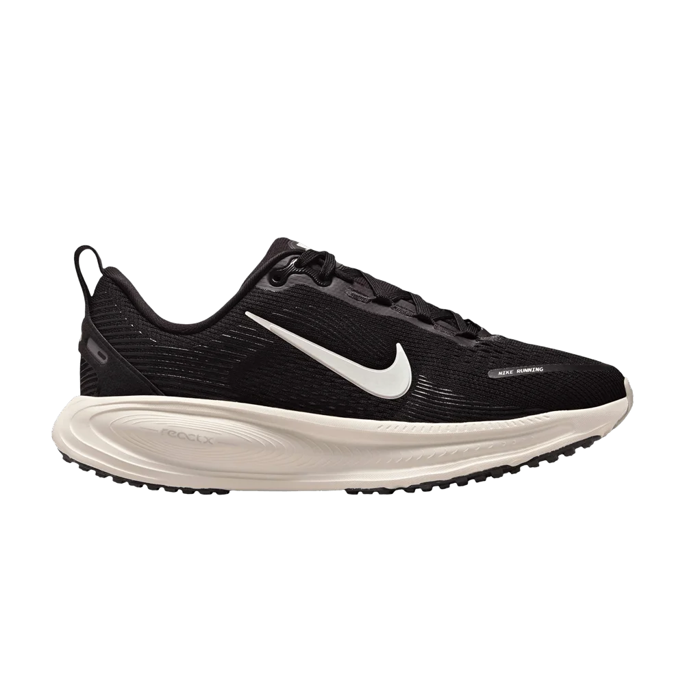 Кроссовки Nike Vomero 18 GS 'Black Coconut Milk'
