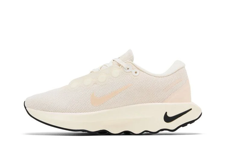 Кроссовки Nike Wmns Motiva GORE-TEX 'Guava Ice'