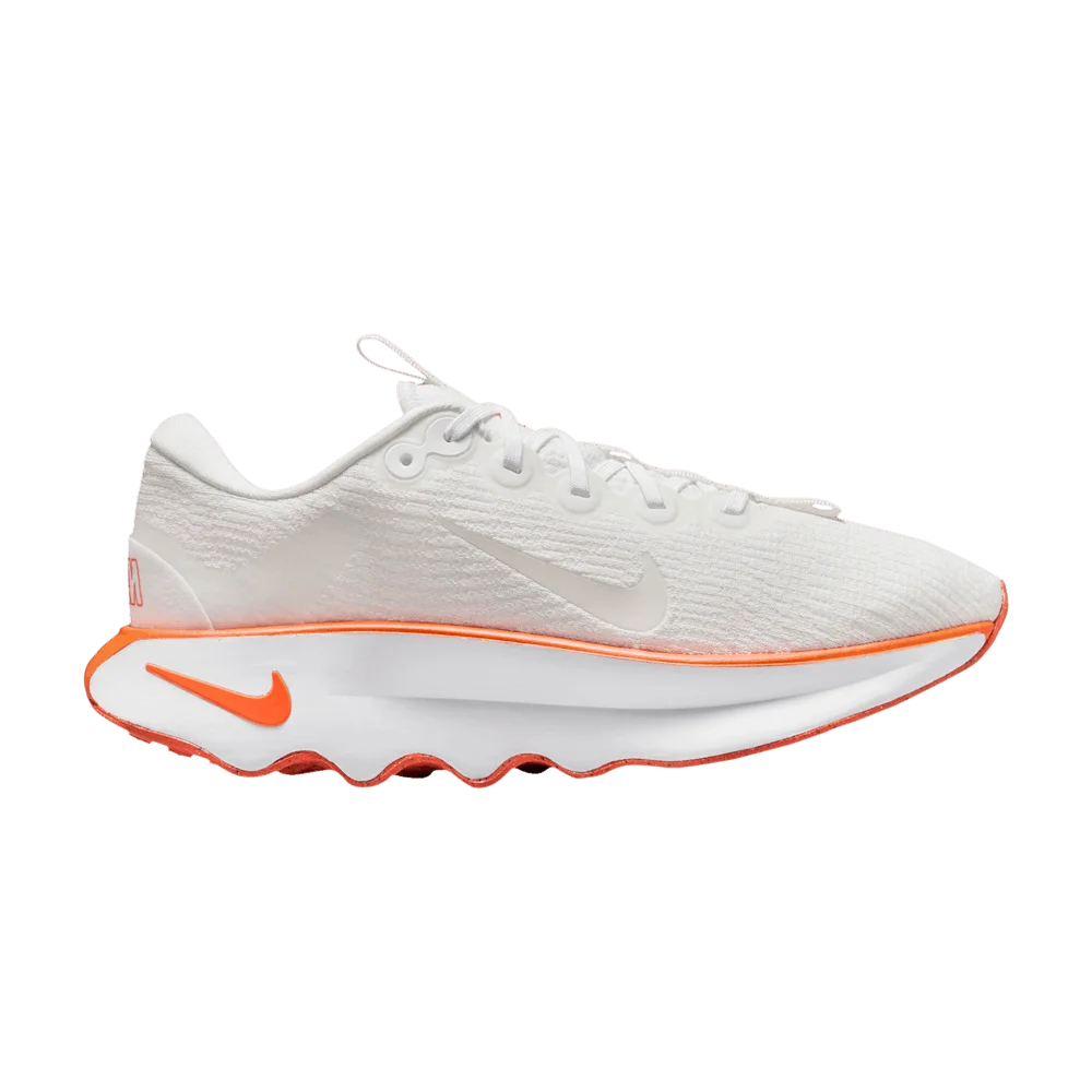 Кроссовки Nike Wmns Motiva 'Summit White Turf Orange'