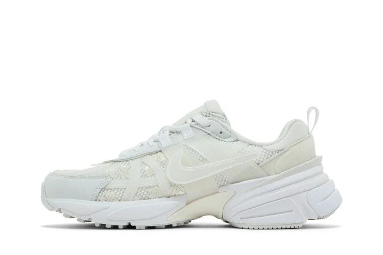 Кроссовки Nike Wmns V2K Run 'Summit White'