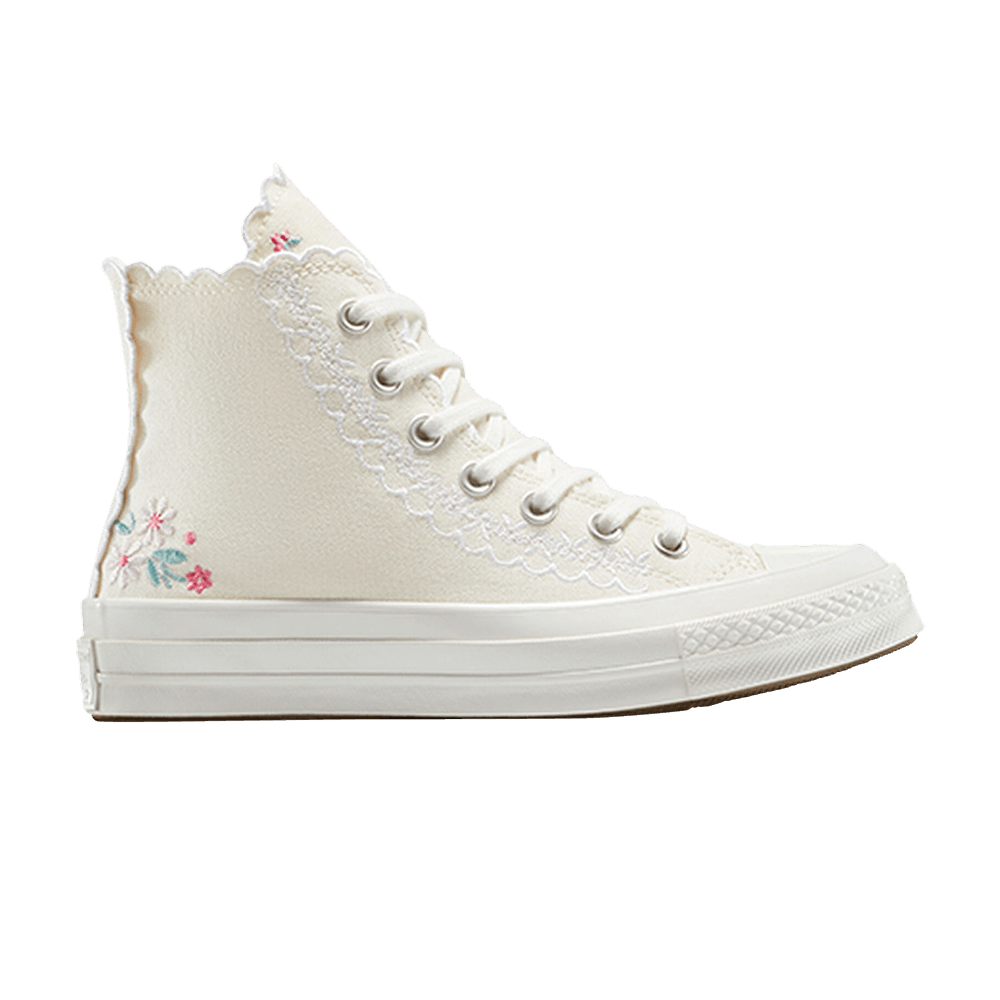 chuck-70-high-embroidered-flowers-a13541c