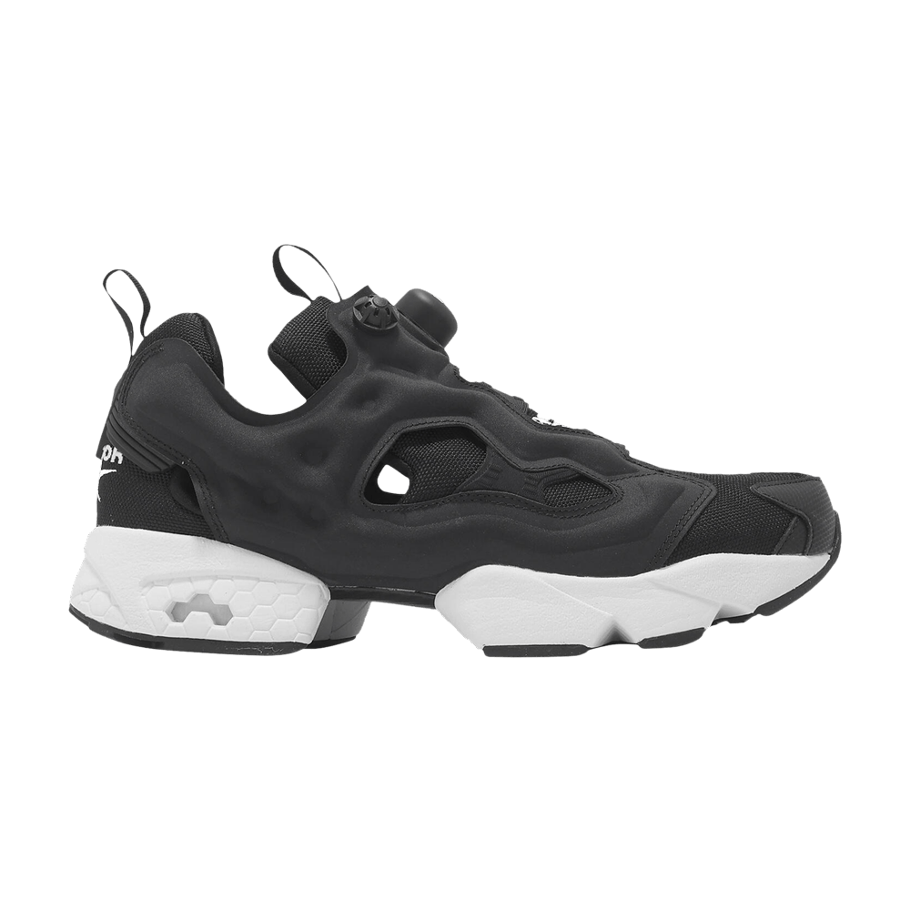 instapump-fury-94-black-white-100211657