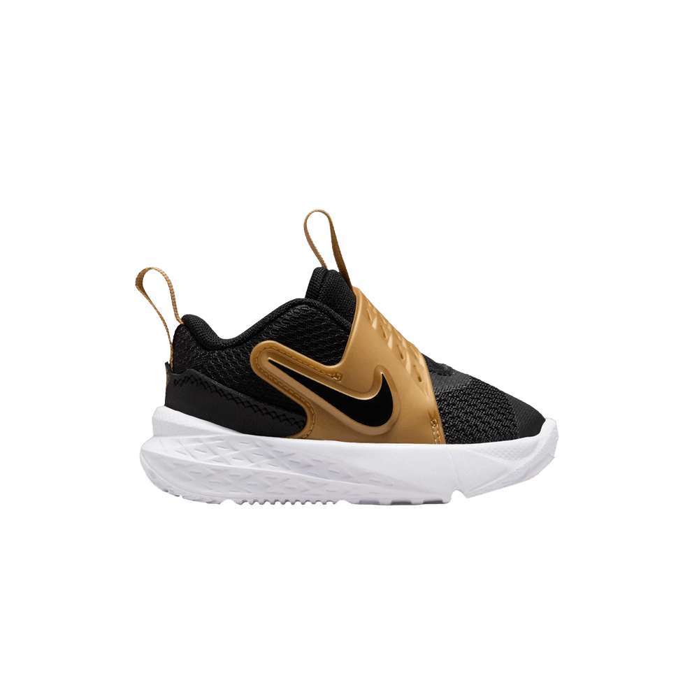 team-hustle-d12-td-black-metallic-gold-hf6281-003
