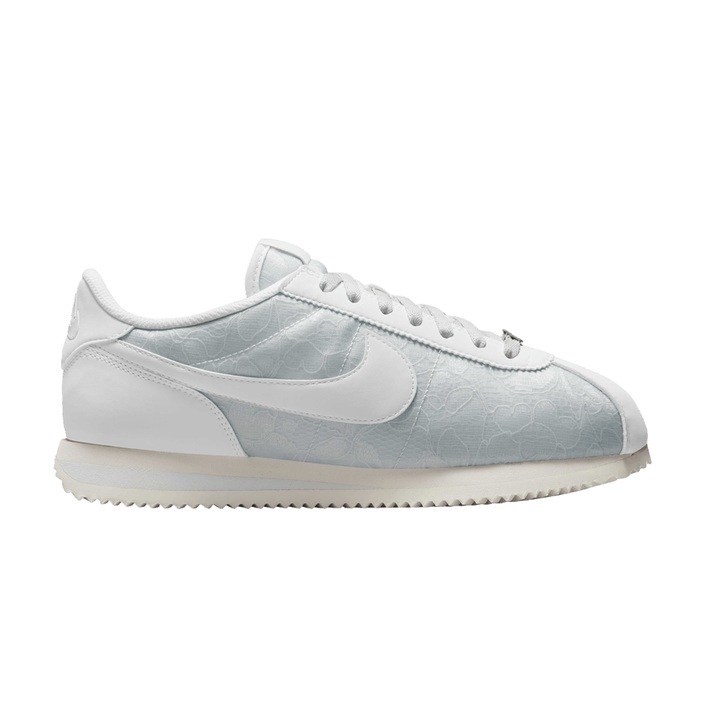 wmns-cortez-platinum-tint-floral-hm8286-001