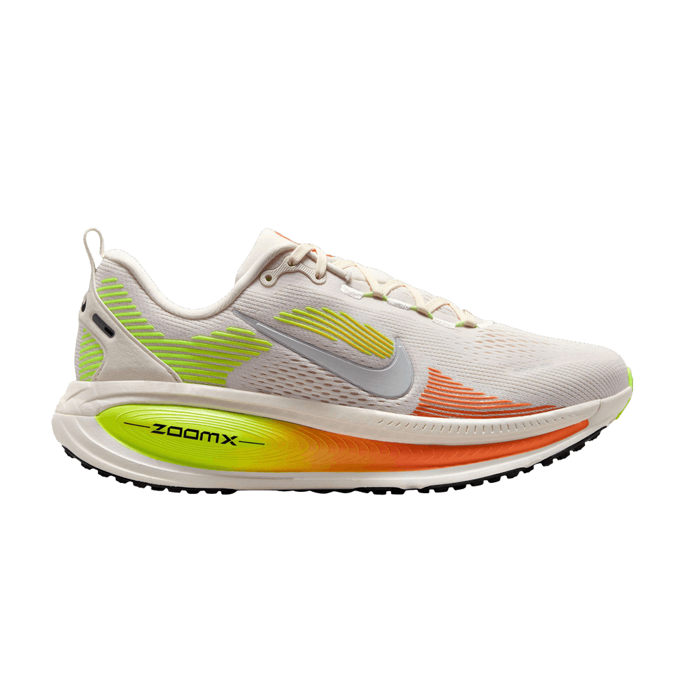 wmns-vomero-18-phantom-light-wild-mango-volt-hm6804-002