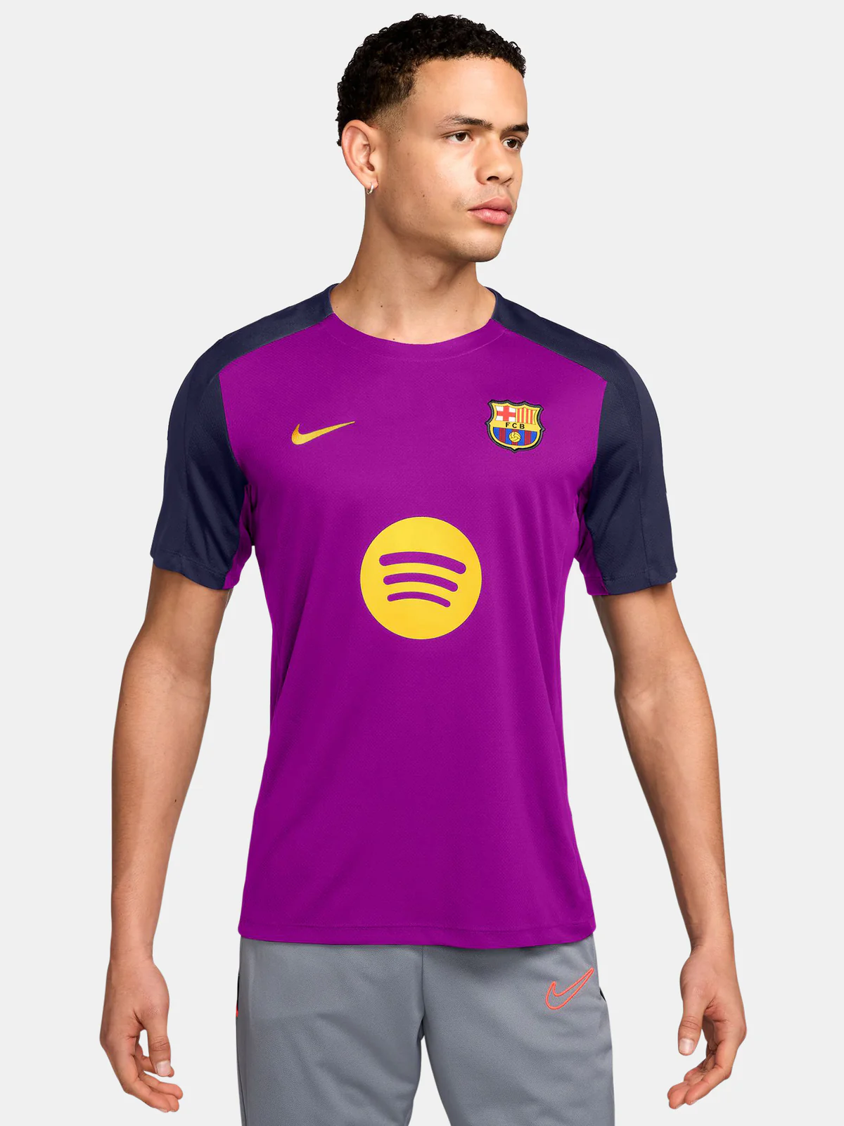 futbolnoe-dzhersi-training-shirt-fc-barcelona-25-26