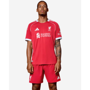 Красный (домашняя форма)