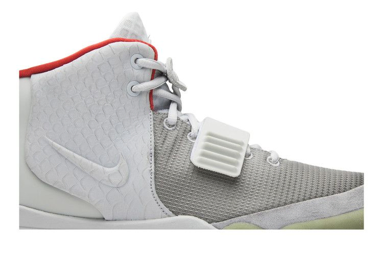Кроссовки Nike Air Yeezy 2 NRG 'Pure Platinum'