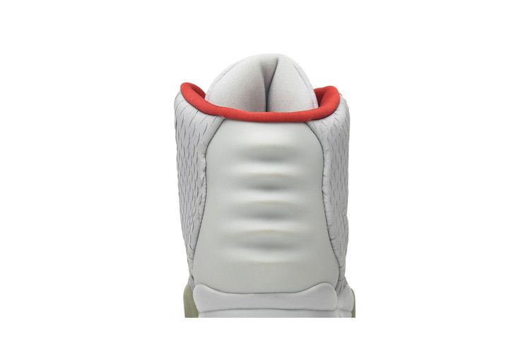 Кроссовки Nike Air Yeezy 2 NRG 'Pure Platinum'