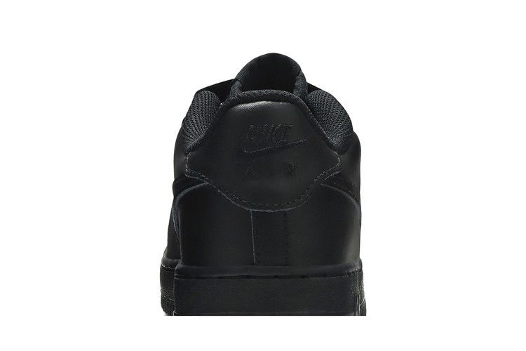 Кроссовки Nike Air Force 1 Low GS 'Triple Black'