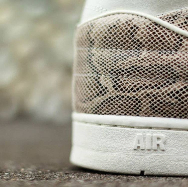 Кроссовки Nike Air Python 'Sail'