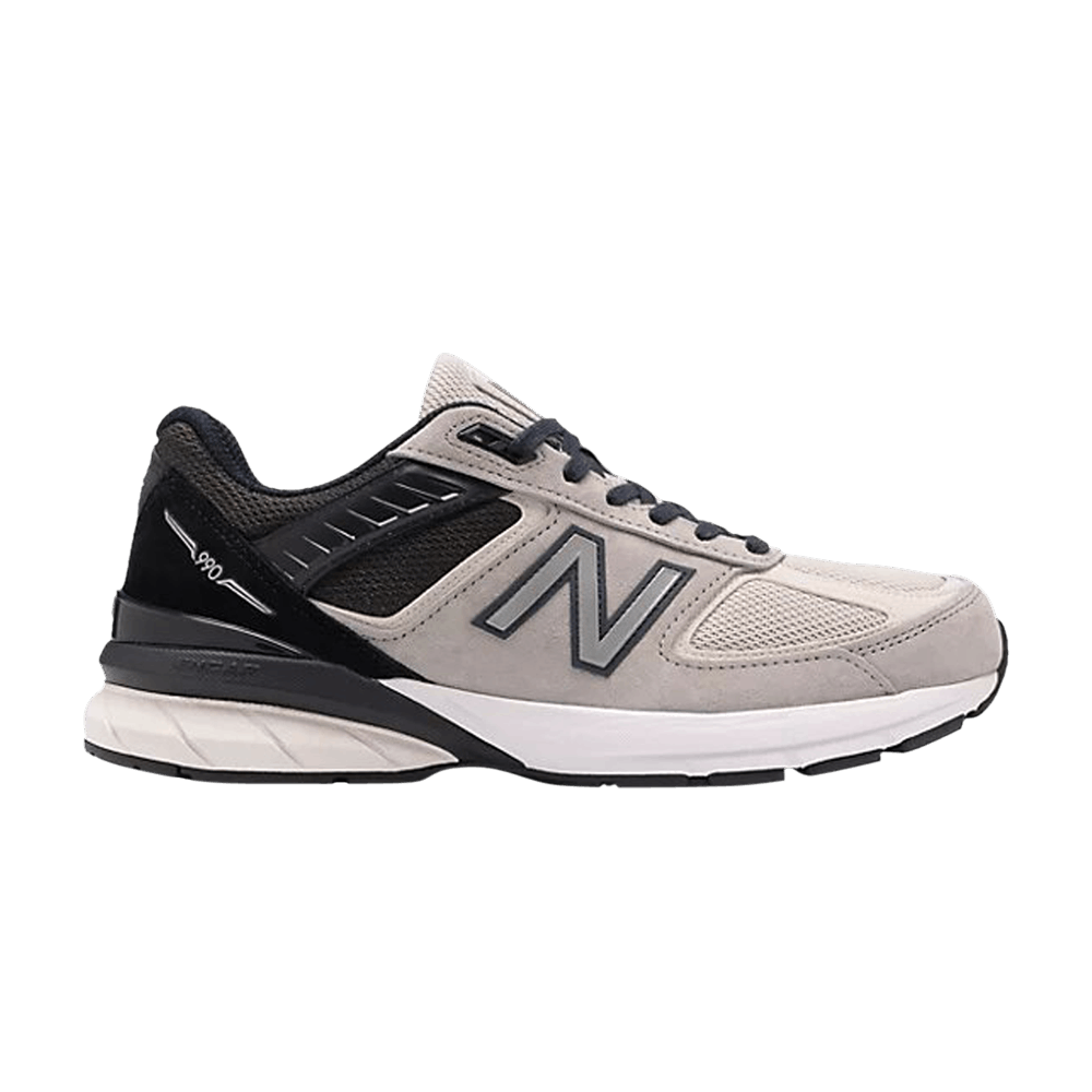 990v5-made-in-usa-light-grey-navy-m990gt5