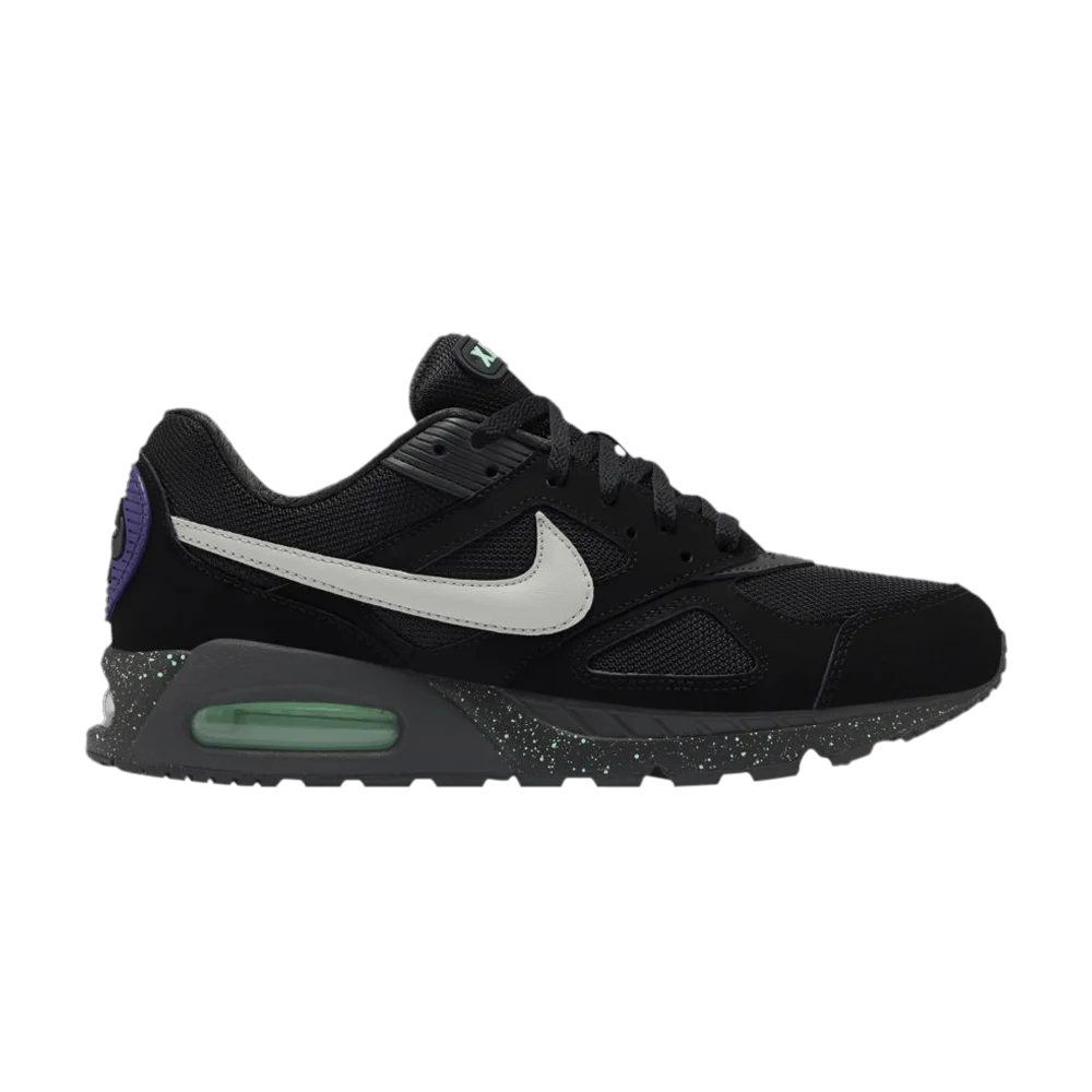 Кроссовки Nike Air Max IVO 'Black Metallic Silver'