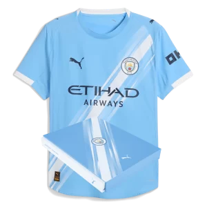 Небесно-голубой с клубными акцентами