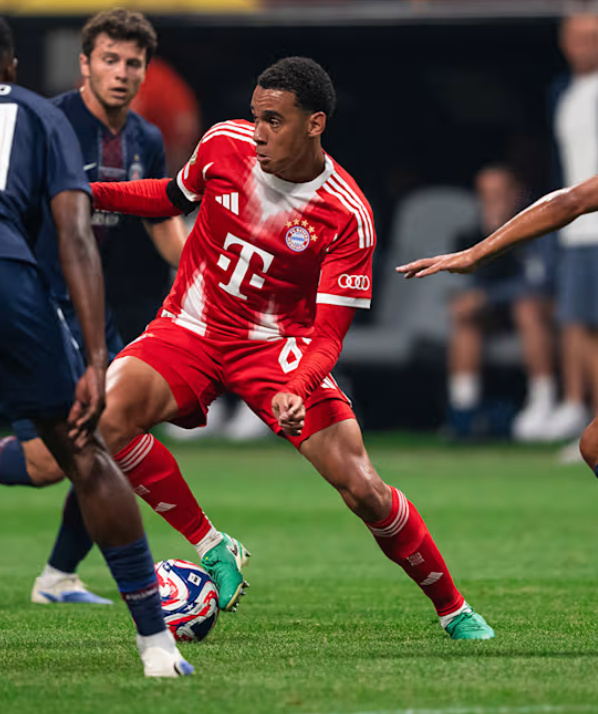 futbolnoe-dzhersi-fc-bayern-munich-home-jersey-25-26-musiala-10