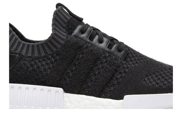 Кроссовки adidas A Ma Maniere x Invincible x NMD_R1 Primeknit 'Core Black'