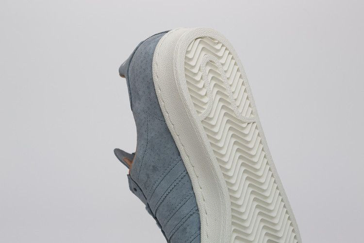 Кроссовки adidas Highsnobiety x Campus 80s 'Grey Tan'