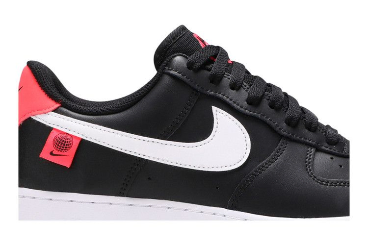 Кроссовки Nike Air Force 1 '07 Low 'Worldwide Pack - Black Flash Crimson'