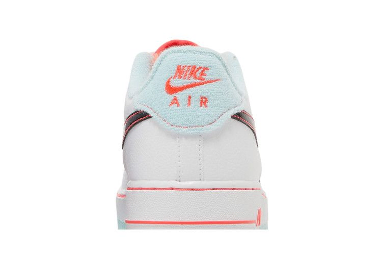 Кроссовки Nike Air Force 1 '07 LV8 GS 'White Atomic Pink'