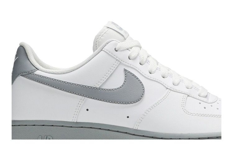 Кроссовки Nike Air Force 1 '07 'White Grey Sole'