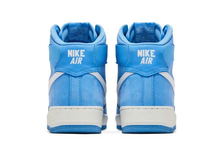 Кроссовки Nike Air Force 1 High Retro QS 'University Blue'